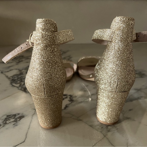 NWOT Nine West open-toe dress sandal in sparkly gold. SZ 8.5 M - Picture 2 of 4